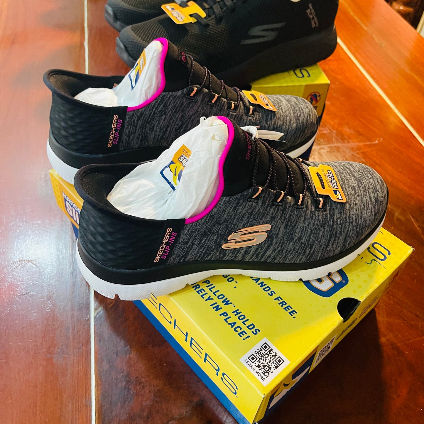 Sketchersសម្រាប់នារី