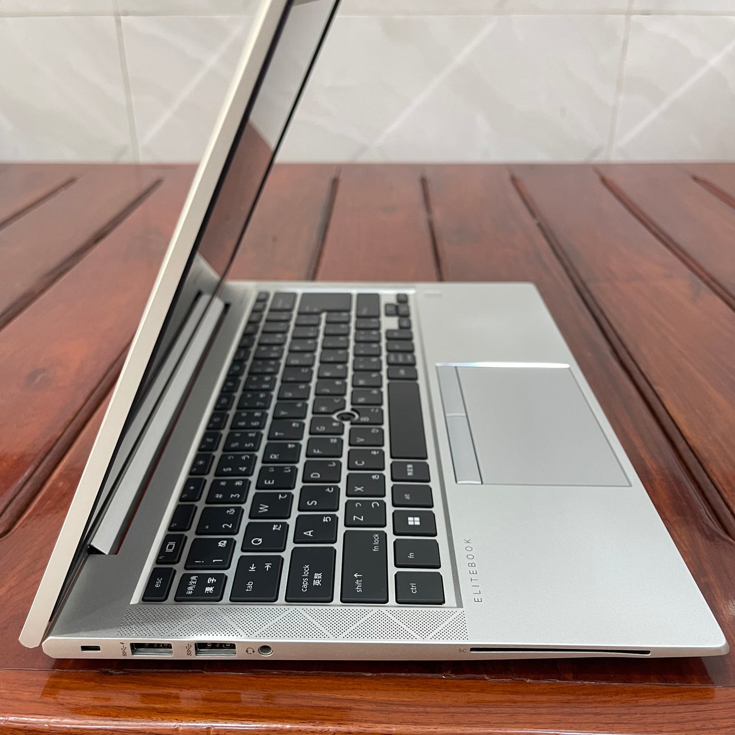 HP EliteBook 840 G8 ជំនាន់ទី 11 Win 11 Genuine License