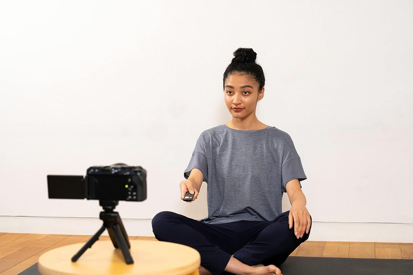 [Set] Nikon Mirrorless Single Lens Z fc Body, Black, Zfc & Nikon Wide Angle Power Zoom Lens, Nikkor Z DX 12-28mm f/3.5-5.6 PZ VR Z Mount APS-C & Lens Hood HB-112